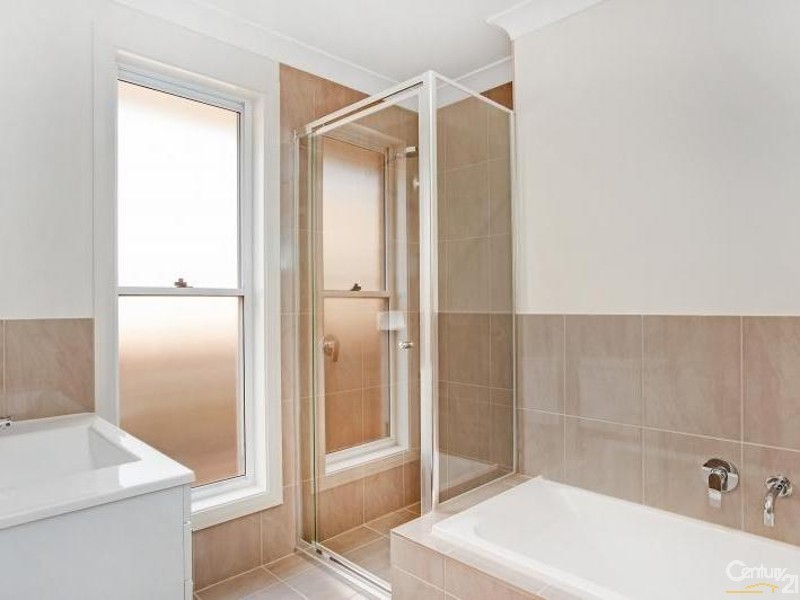 2/10A Dove Street, Aberglasslyn NSW 2320