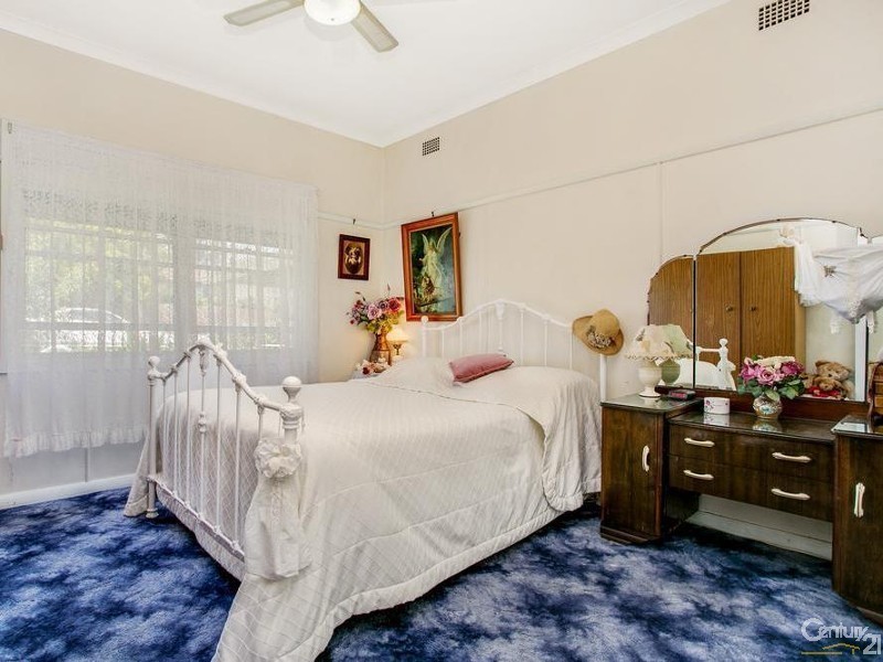 2 Clara Street, East Maitland NSW 2323