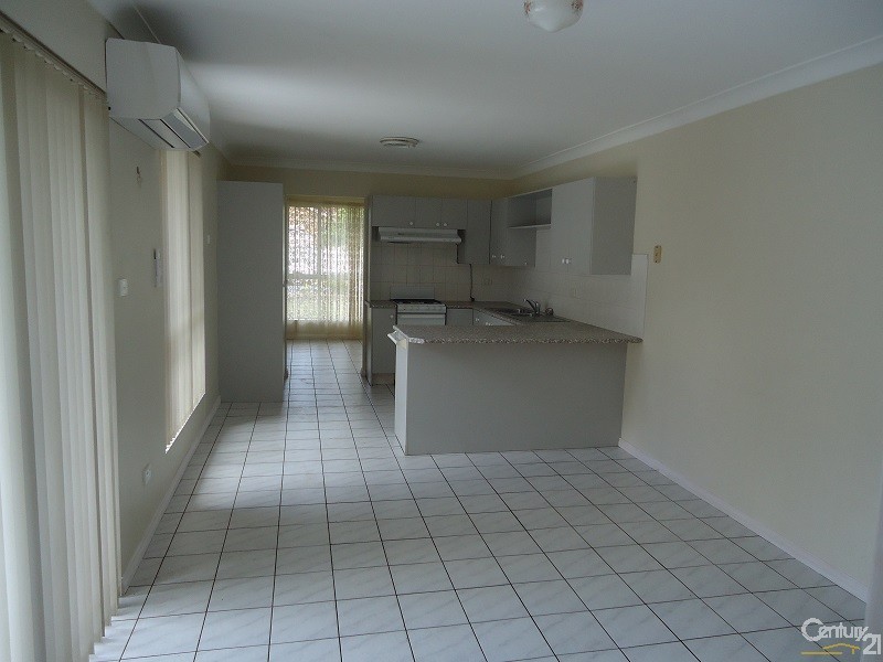 1/30 Eucalyptus Drive, Metford NSW 2323