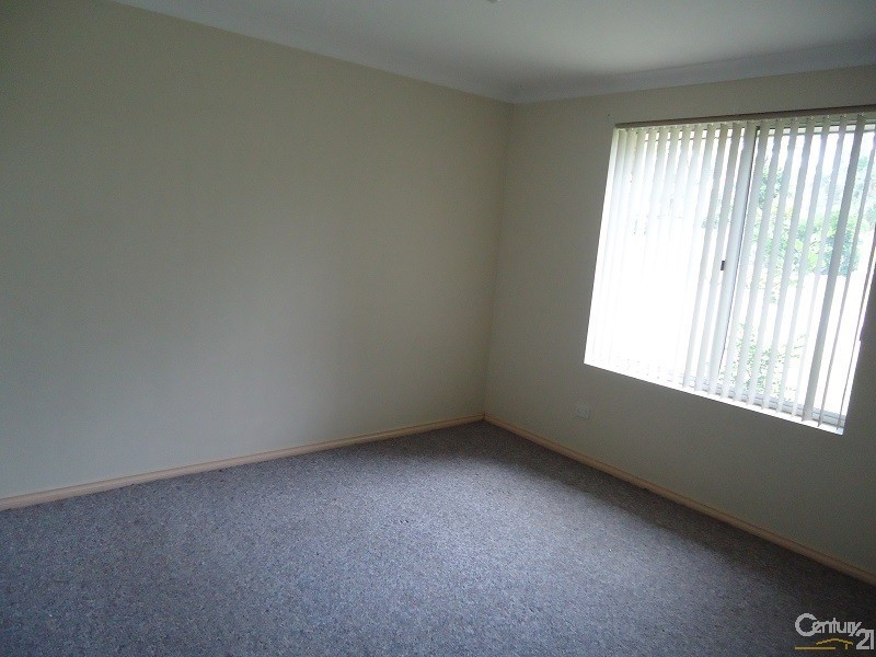 1/30 Eucalyptus Drive, Metford NSW 2323