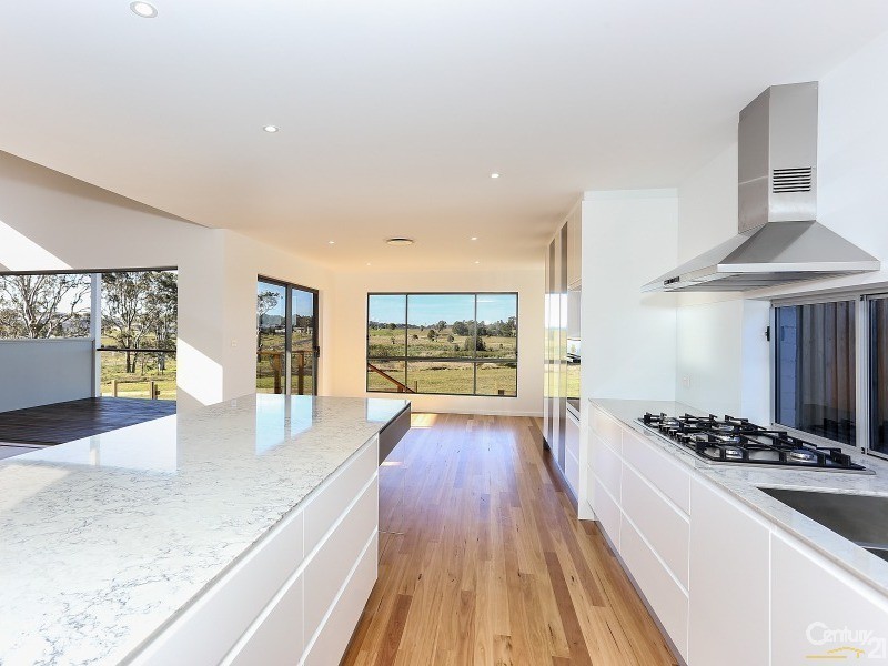 4 Heath Avenue, Aberglasslyn NSW 2320