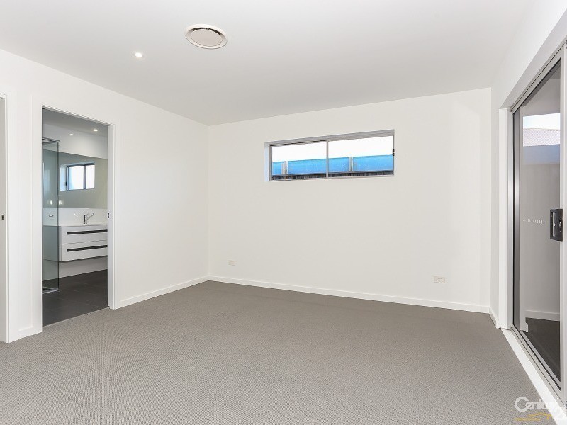 4 Heath Avenue, Aberglasslyn NSW 2320