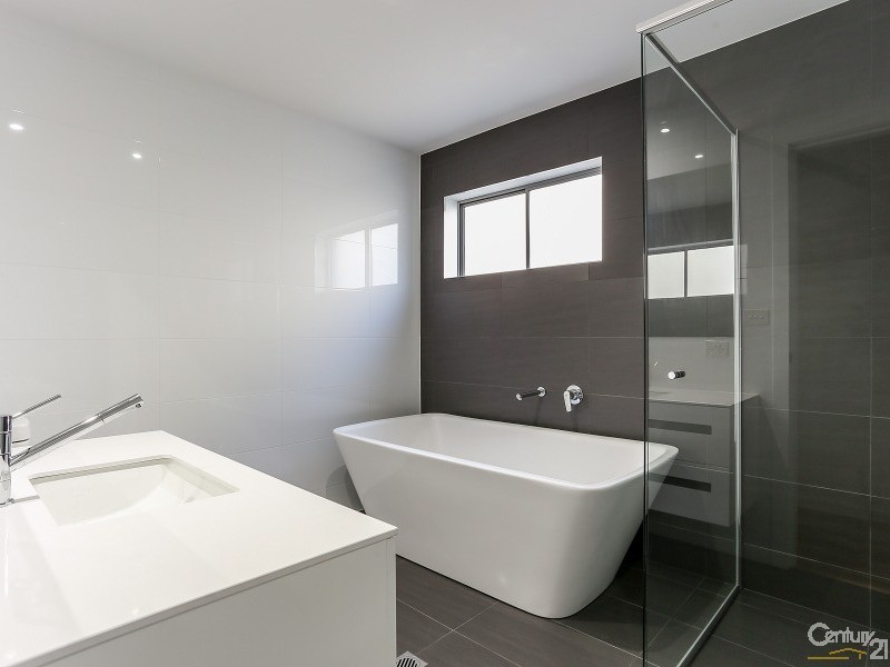 4a Heath Avenue, Aberglasslyn NSW 2320