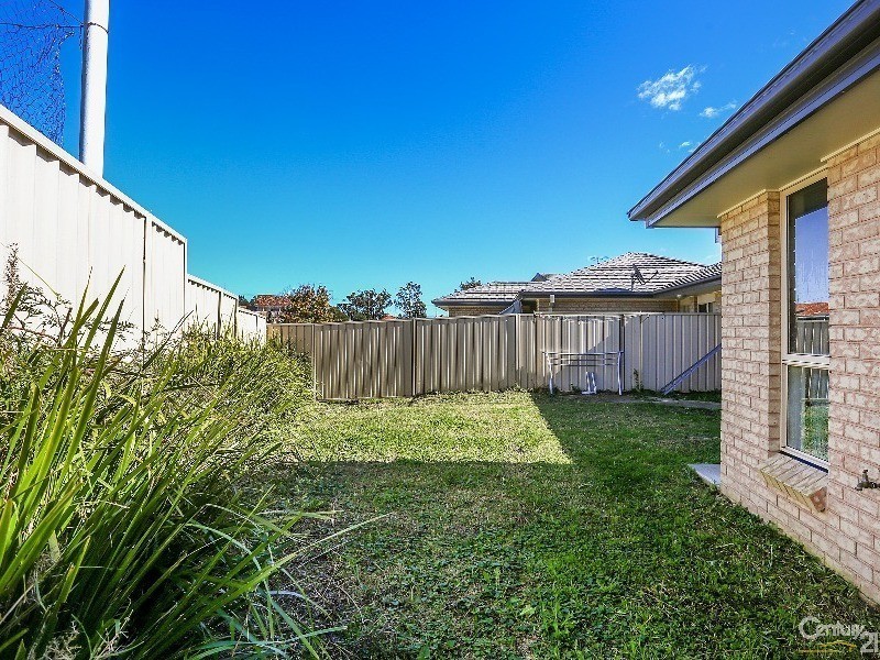 27 Lonsdale Place, Kurri Kurri NSW 2327
