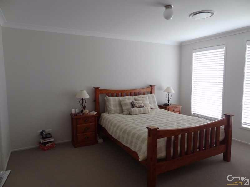 9 Johnson Drive, East Maitland NSW 2323