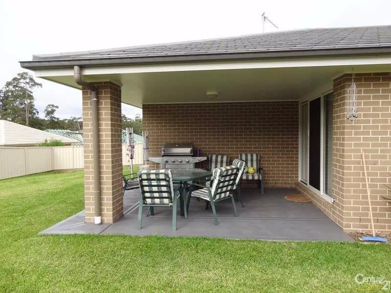 9 Johnson Drive, East Maitland NSW 2323