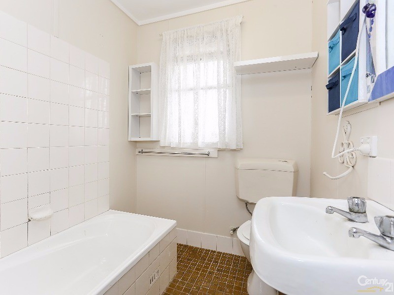 128 Lawson Avenue, Woodberry NSW 2322