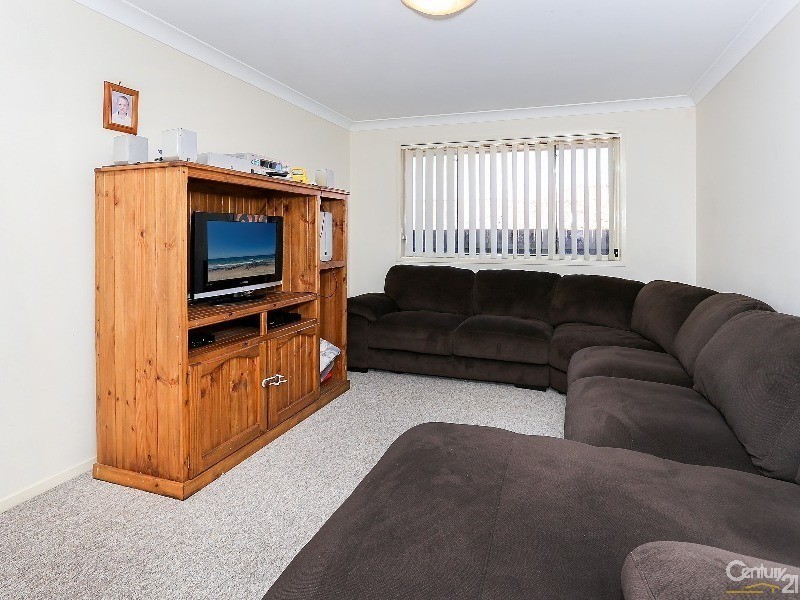 5 Hibiscus Crescent, Aberglasslyn NSW 2320