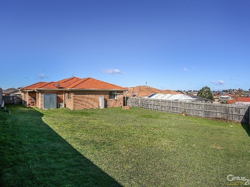 5 Hibiscus Crescent, Aberglasslyn NSW 2320