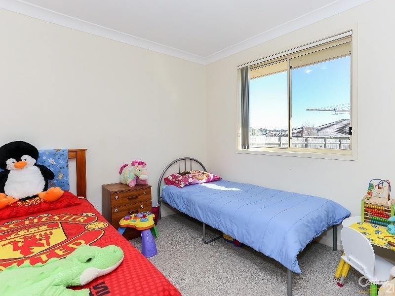 5 Hibiscus Crescent, Aberglasslyn NSW 2320