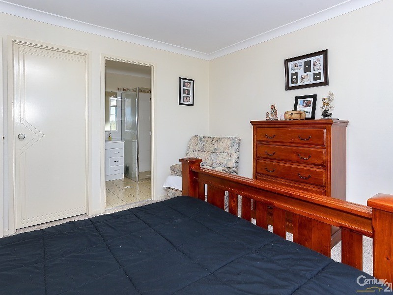 5 Hibiscus Crescent, Aberglasslyn NSW 2320