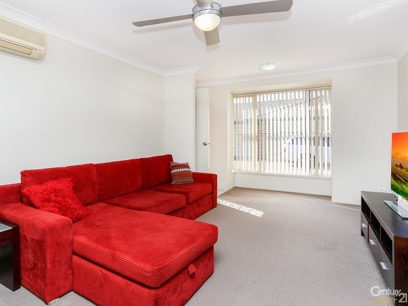 8/5 Justine Parade, Rutherford NSW 2320