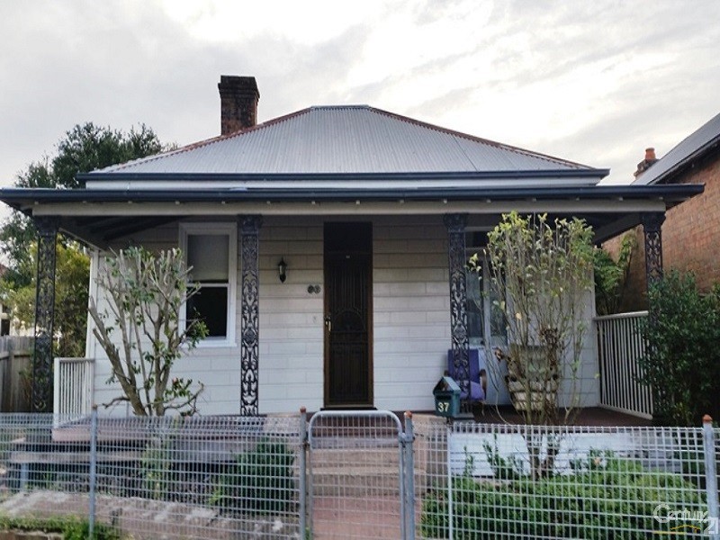 37 Hannan Street, Maitland NSW 2320