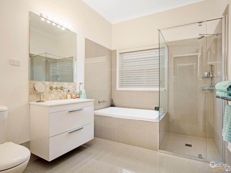 61 Melrose Street, Lorn NSW 2320