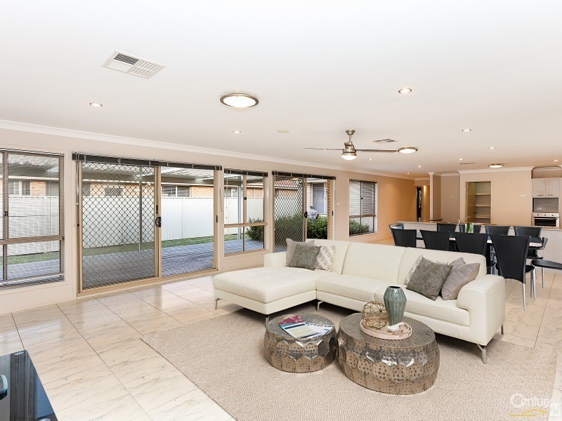 15 Lowe Street, Metford NSW 2323