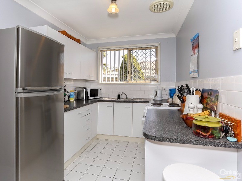4/4 Justine Parade, Rutherford NSW 2320