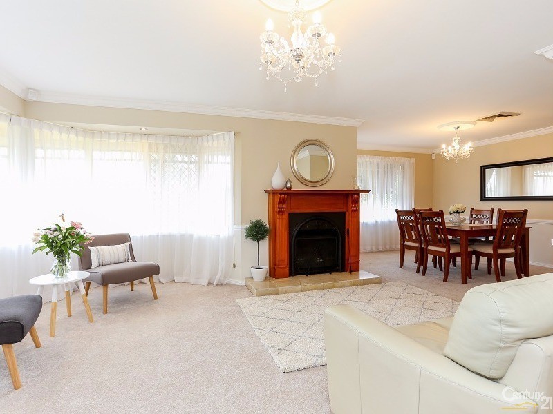 2 Brough Place, Wallalong NSW 2320