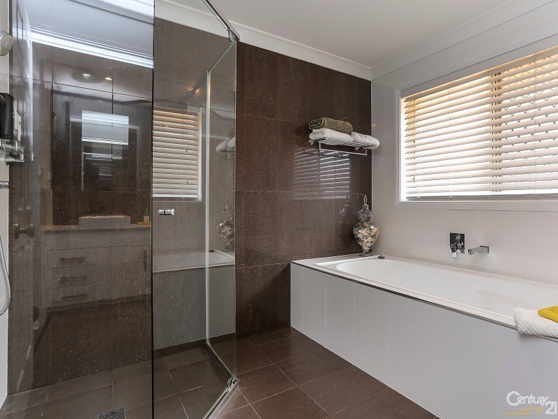 2 Brough Place, Wallalong NSW 2320