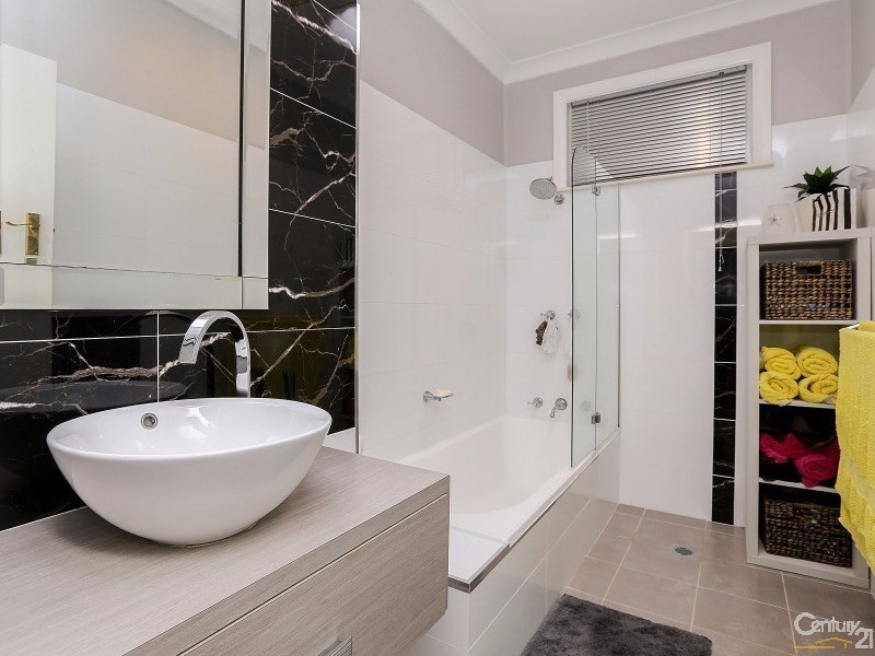 1 Second Avenue, Rutherford NSW 2320