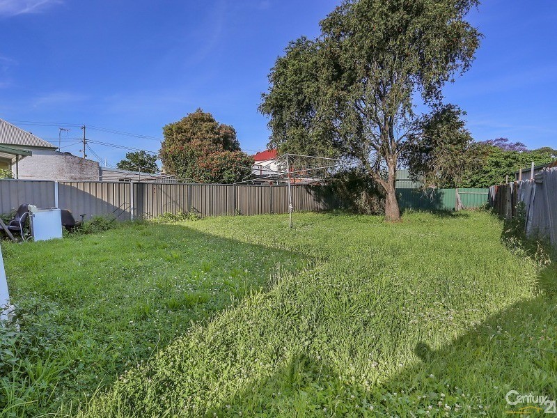 7 Station Street, Weston NSW 2326