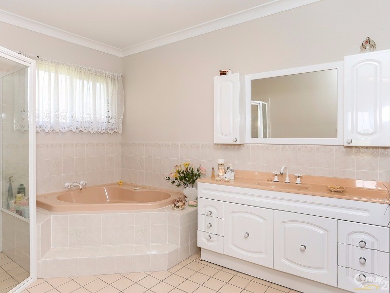 423 Wilderness Road, Rothbury NSW 2320