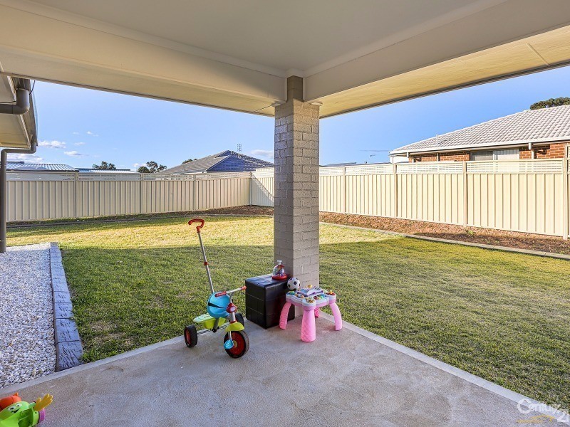 14 Brittany Avenue, Rutherford NSW 2320