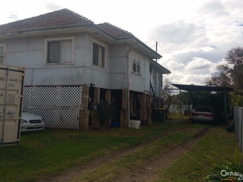 13 Riley Street, East Maitland NSW 2323