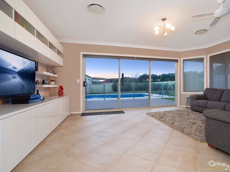 63 Turnbull Drive, East Maitland NSW 2323