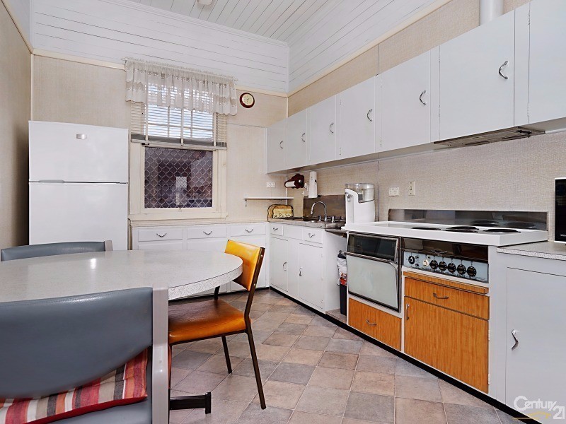 32 Elizabeth Street, Telarah NSW 2320