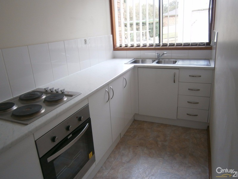 2/15 Card Crescent, East Maitland NSW 2323