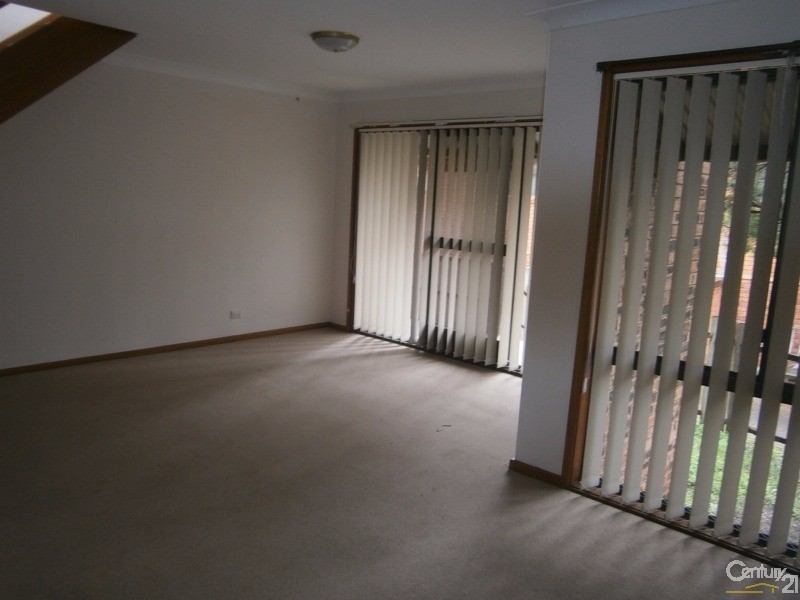 2/15 Card Crescent, East Maitland NSW 2323