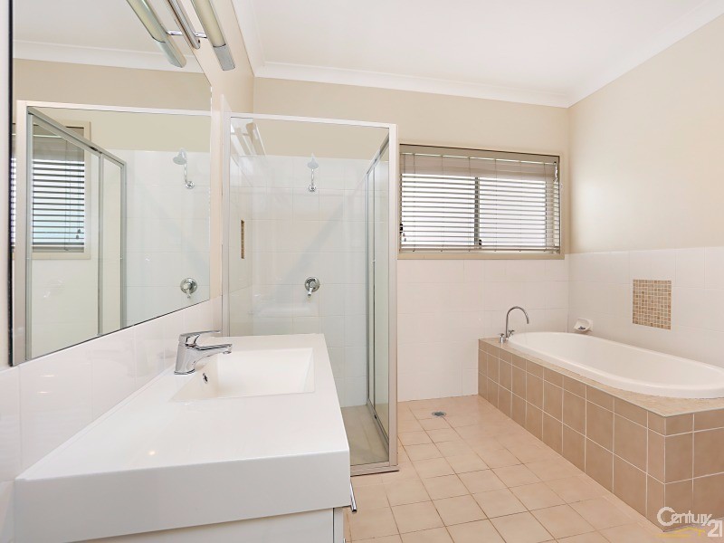 16 Tranquil Close, Louth Park NSW 2320