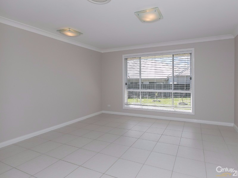 15 Fullford Cove, Rutherford NSW 2320