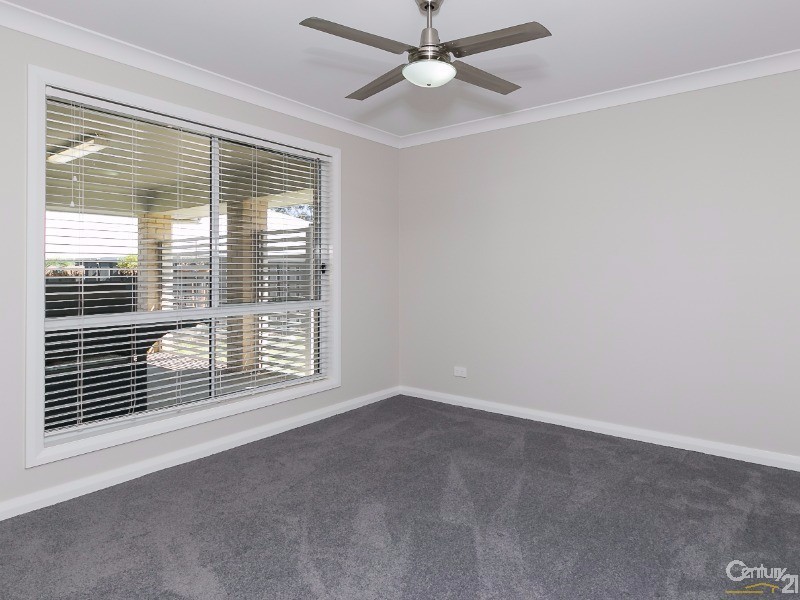 15 Fullford Cove, Rutherford NSW 2320