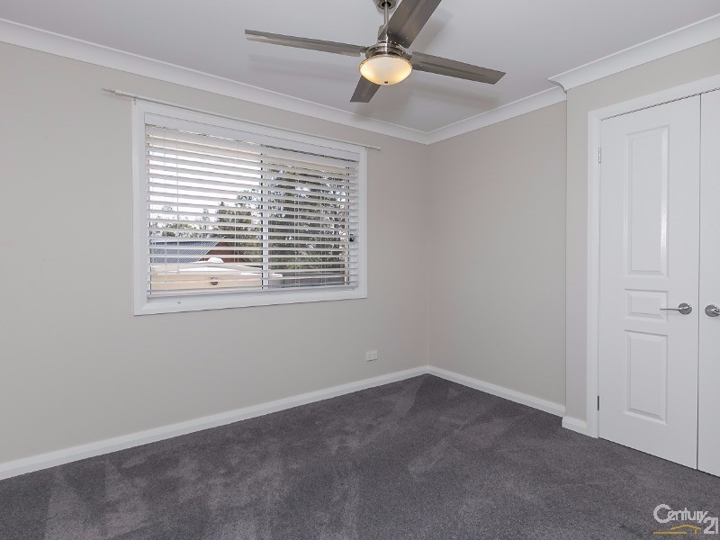 15 Fullford Cove, Rutherford NSW 2320