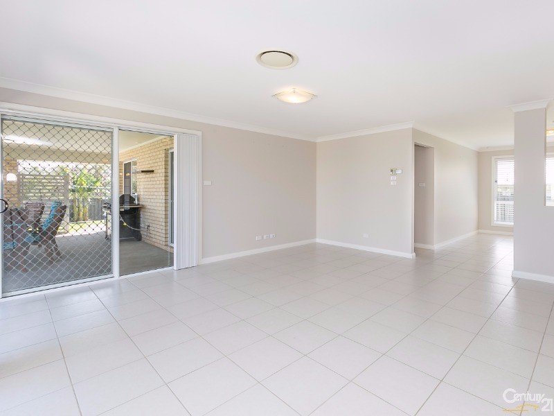 15 Fullford Cove, Rutherford NSW 2320