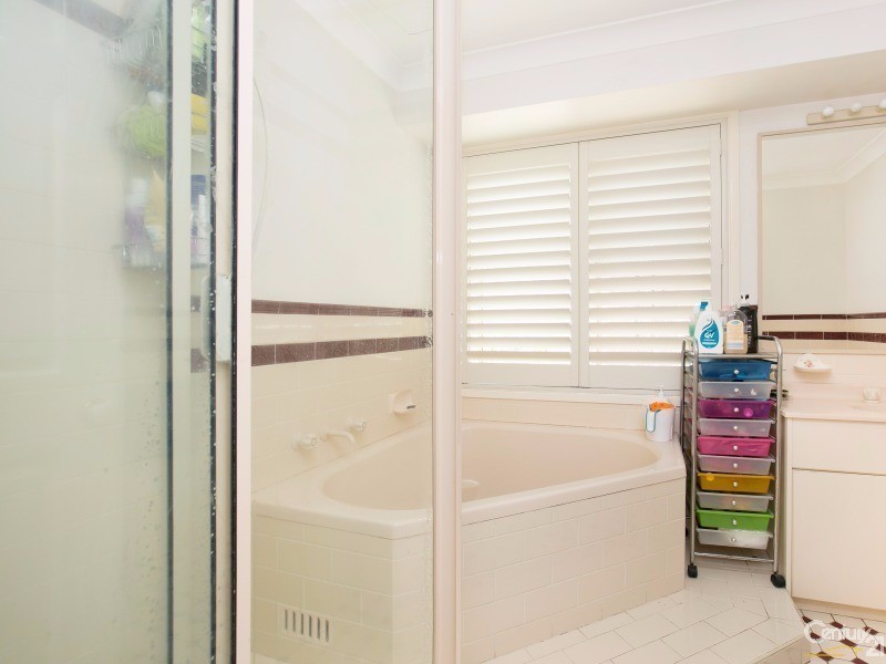 1 Lauren Close, Rutherford NSW 2320