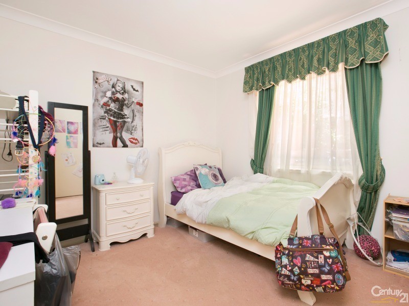 1 Lauren Close, Rutherford NSW 2320