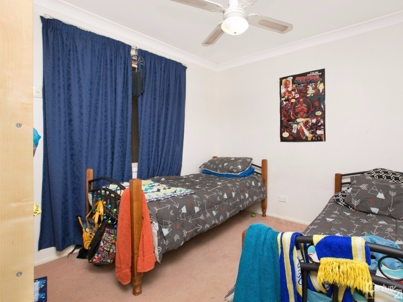 1 Lauren Close, Rutherford NSW 2320