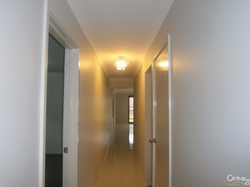 1A McKeachies Drive, Aberglasslyn NSW 2320