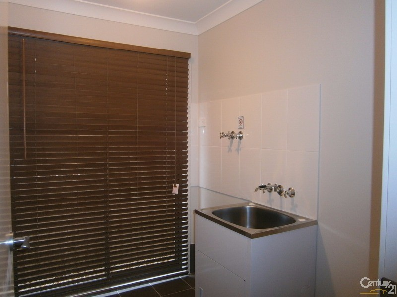 1A McKeachies Drive, Aberglasslyn NSW 2320