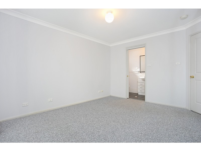 27 Pumphouse Crescent, Rutherford NSW 2320