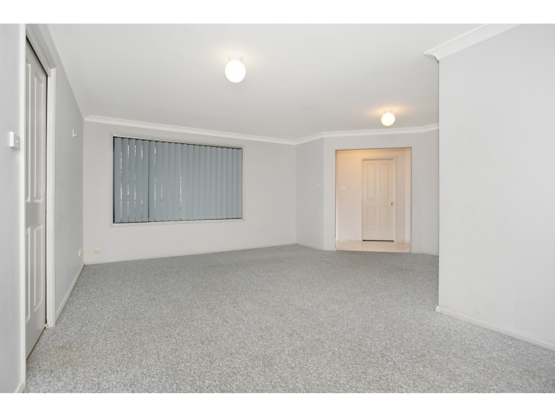 27 Pumphouse Crescent, Rutherford NSW 2320