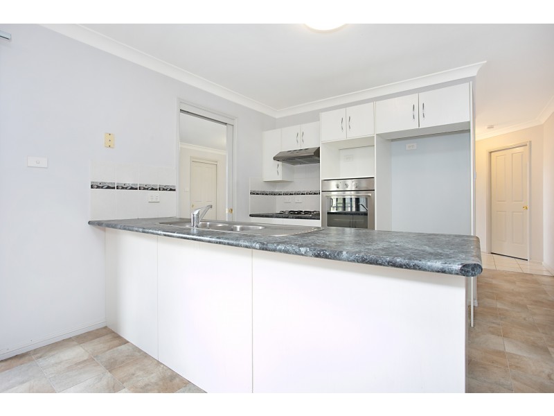 27 Pumphouse Crescent, Rutherford NSW 2320