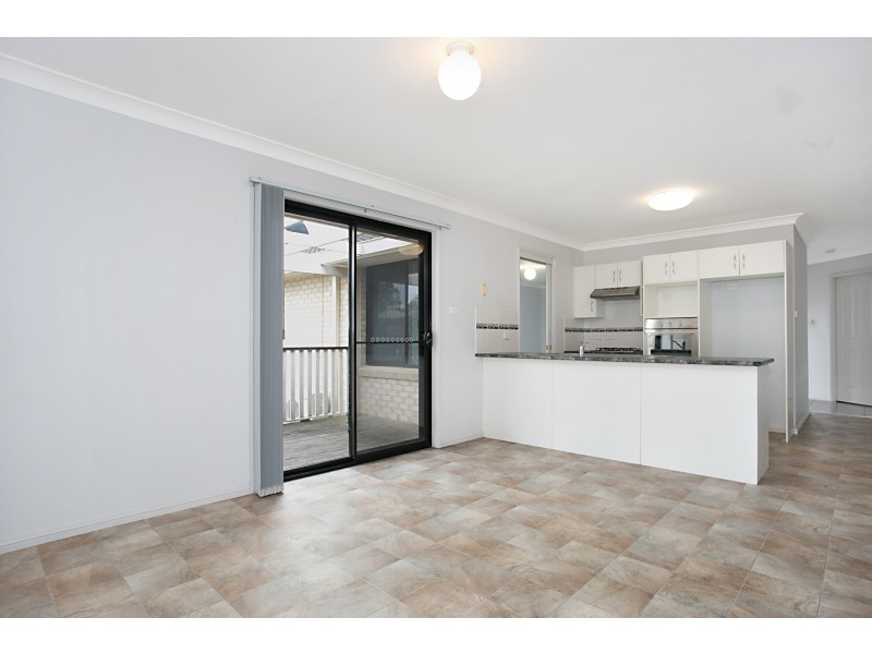 27 Pumphouse Crescent, Rutherford NSW 2320