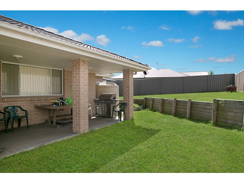 16 Jory Close, Raworth NSW 2321