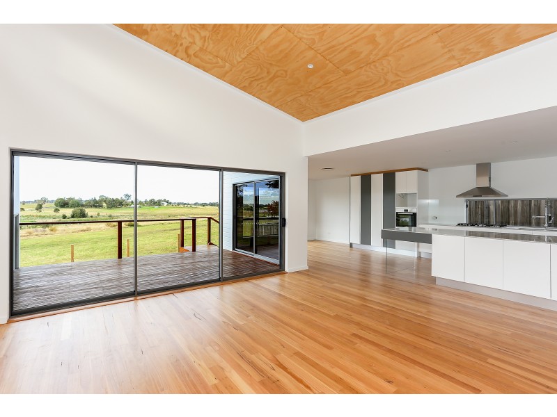 4 Heath Street, Aberglasslyn NSW 2320