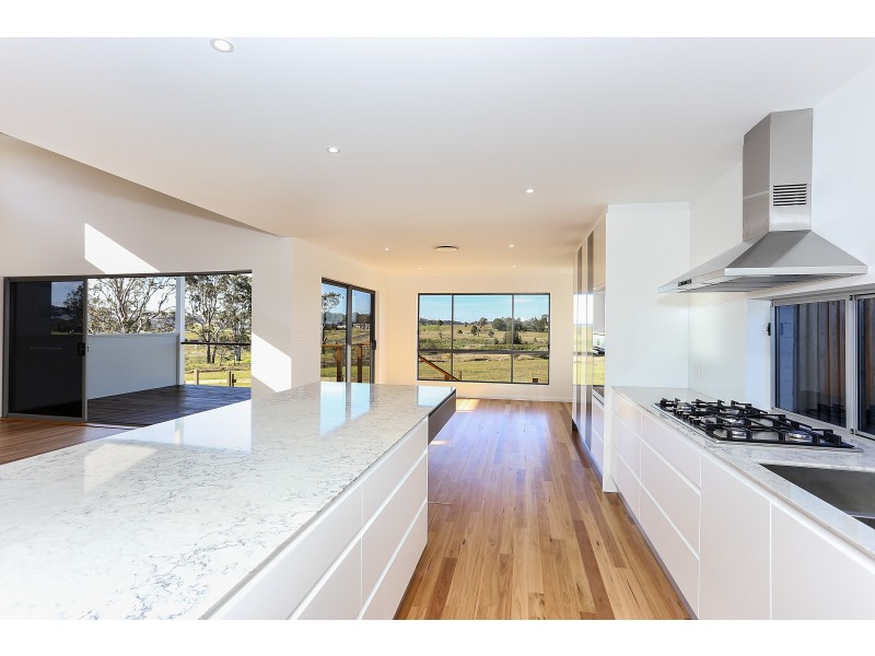 4 Heath Street, Aberglasslyn NSW 2320