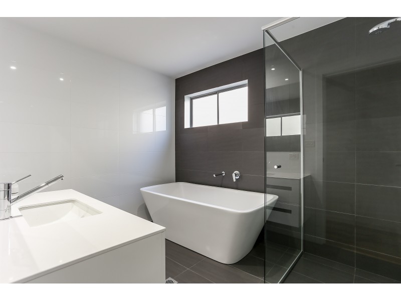 4 Heath Street, Aberglasslyn NSW 2320