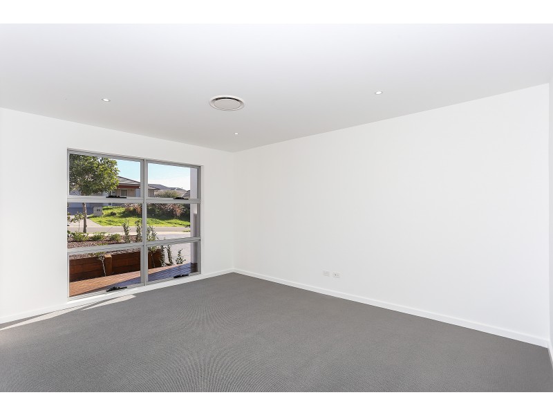 4 Heath Street, Aberglasslyn NSW 2320